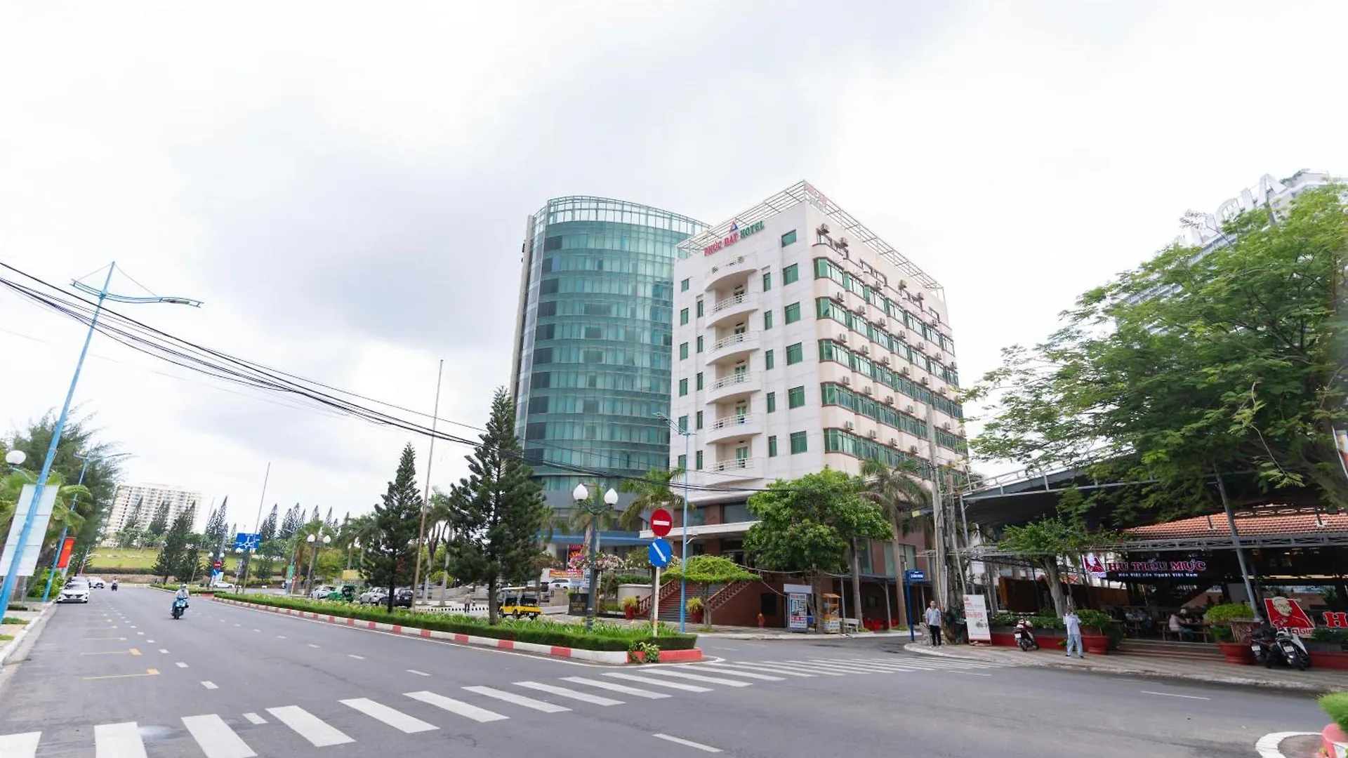 Phuc Dat Hotel 붕타우 3*,